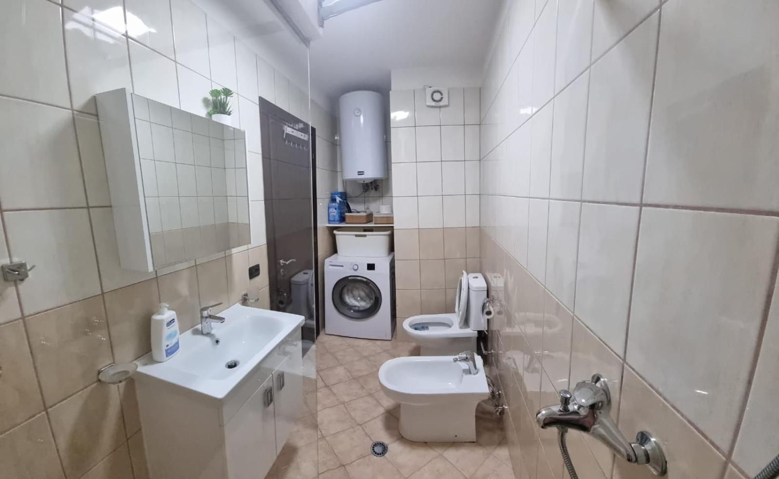 Nevila'S Apartment Tirana Zewnętrze zdjęcie