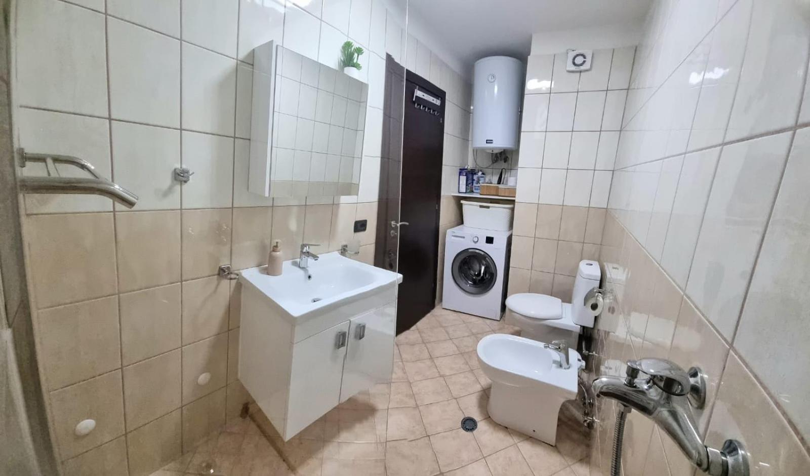 Nevila'S Apartment Tirana Zewnętrze zdjęcie