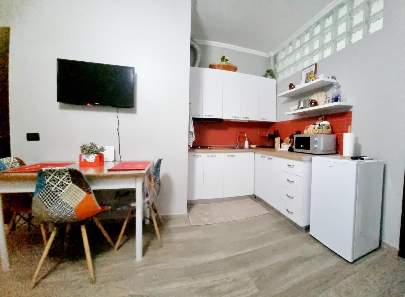 Nevila'S Apartment Tirana Zewnętrze zdjęcie